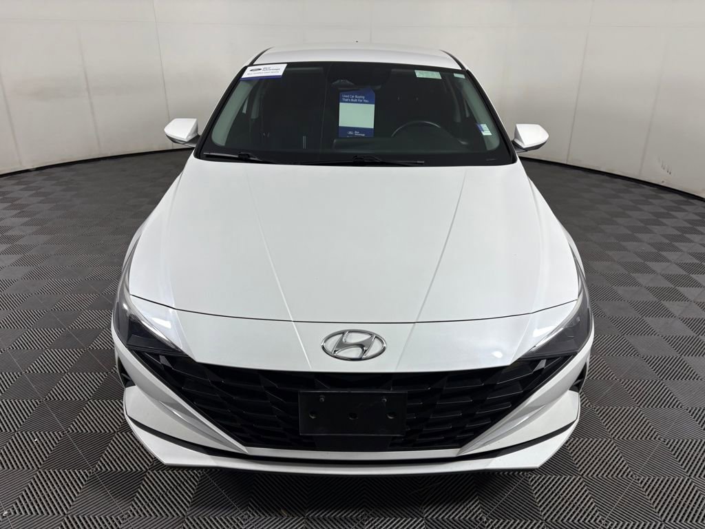 Used 2022 Hyundai Elantra SEL w/ Convenience Package image 2