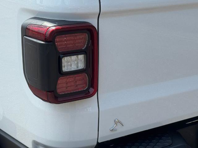 Used 2021 Jeep Gladiator Mojave AWD/4WD image 40