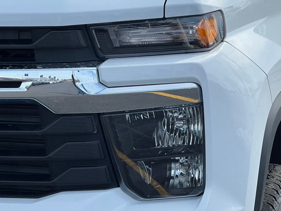 Used 2025 Chevrolet Silverado 2500 LT w/ Convenience Package image 40