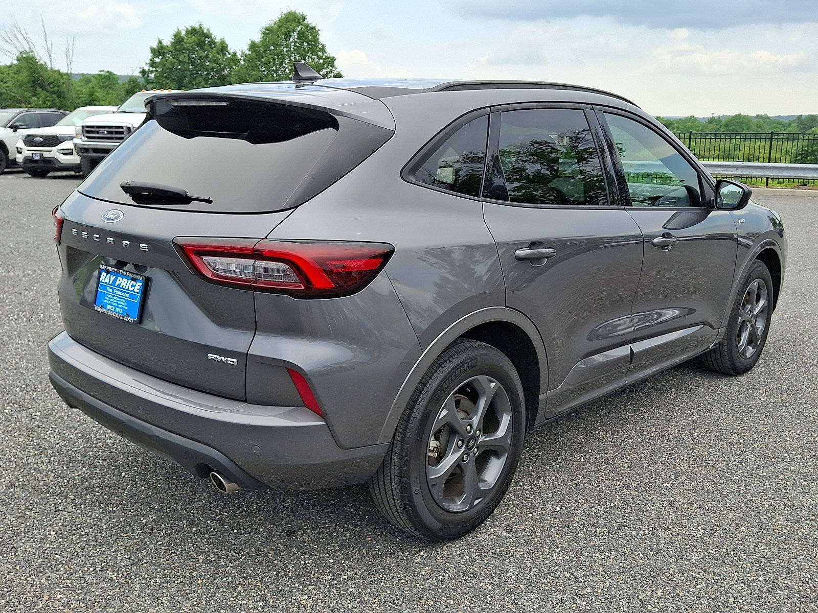 Certified 2023 Ford Escape ST-Line w/ Tech Pack #1 AWD/4WD image 6