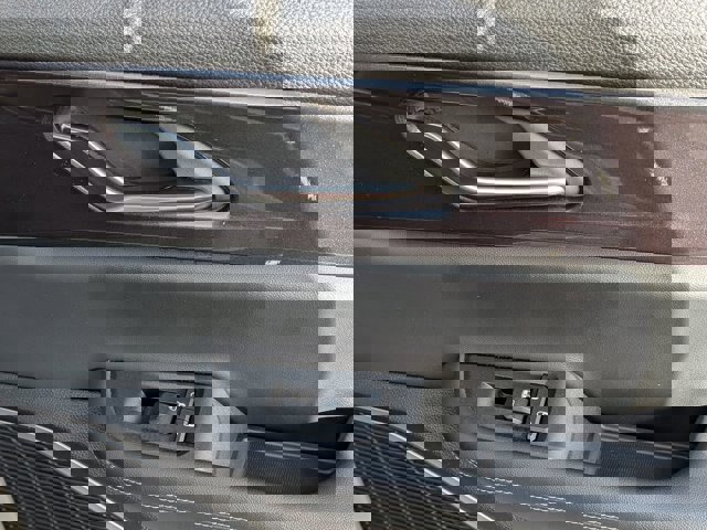 Used 2022 Jeep Grand Cherokee L Laredo w/ Luxury Tech Group I image 34