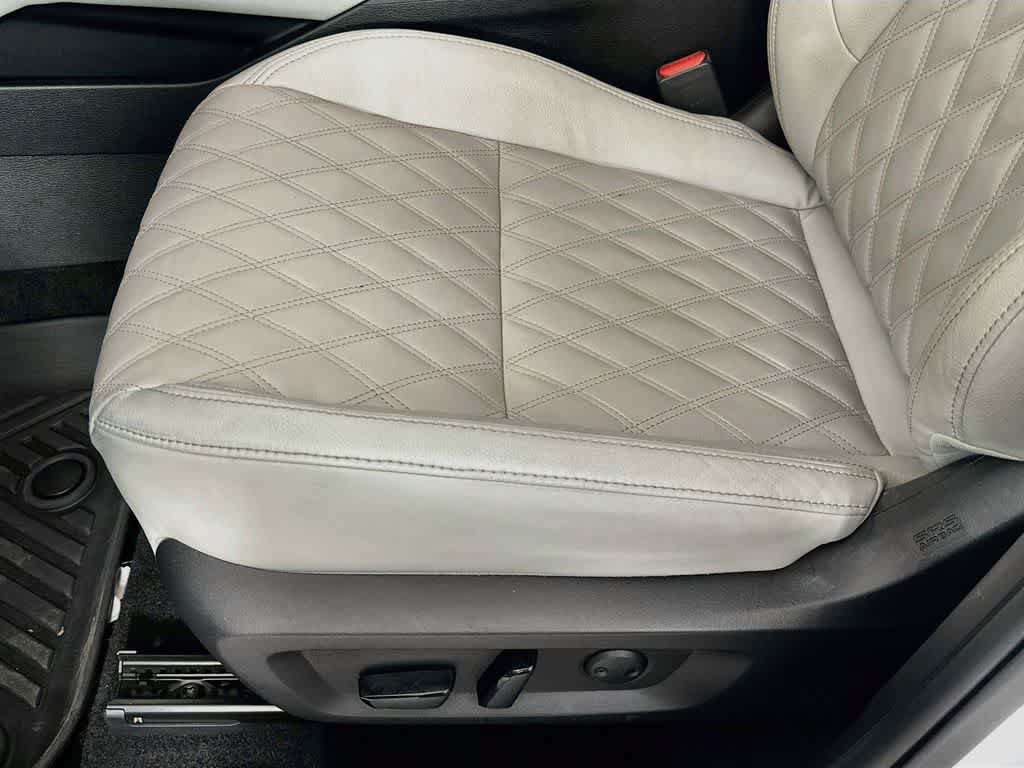 Used 2024 Mitsubishi Outlander SEL FWD image 30