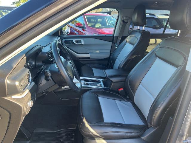 Certified 2022 Ford Explorer XLT w/ Equipment Group 202A image 24
