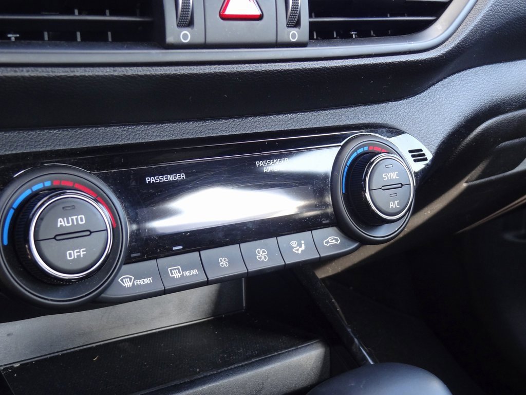 Used 2023 Kia Forte GT-Line image 11