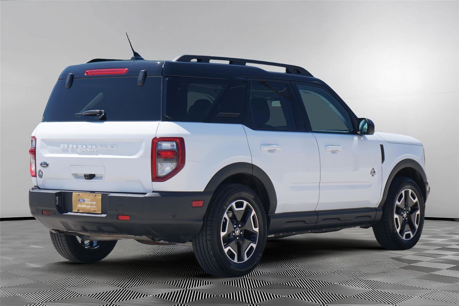 Certified 2024 Ford Bronco Sport Outer Banks w/ Tech Package AWD/4WD image 5