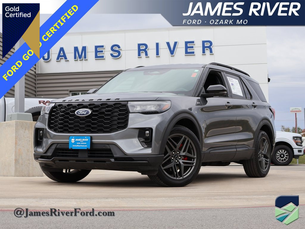 Certified 2025 Ford Explorer ST-Line w/ ST-Line Street Pack image 1