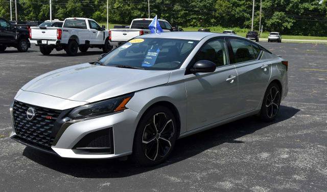 Used 2024 Nissan Altima 2.5 SR FWD image 7