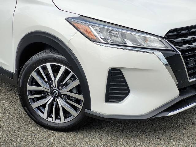 Used 2024 Nissan Kicks SV FWD image 9