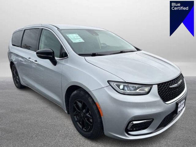 Used 2024 Chrysler Pacifica Touring-L image 1