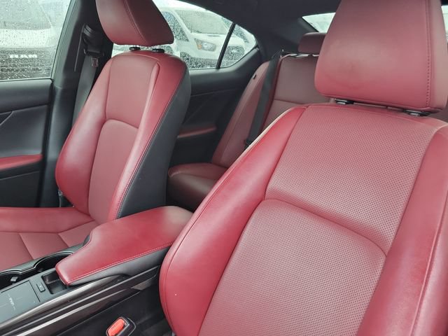 Used 2022 Lexus IS 300 w/ Accessory Package RWD image 20