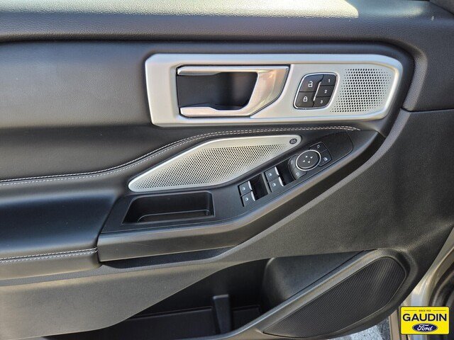 Certified 2020 Ford Explorer ST w/ Premium Technology Package AWD/4WD image 18