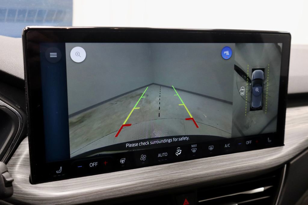 Certified 2023 Ford Escape Platinum AWD/4WD image 9