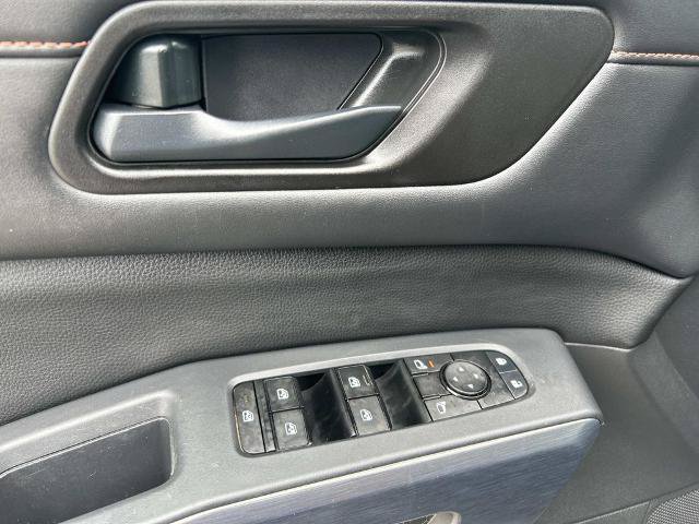 Used 2023 Nissan Pathfinder Rock Creek AWD/4WD image 27
