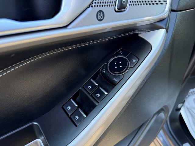 Certified 2024 Ford Explorer Limited image 11