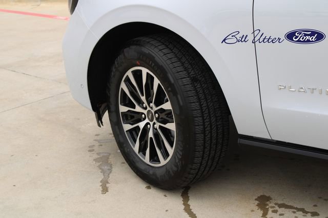 Certified 2025 Ford Expedition Max Platinum image 9
