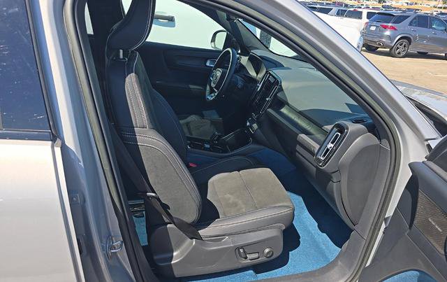 Used 2023 Volvo XC40 Recharge Ultimate AWD/4WD image 6