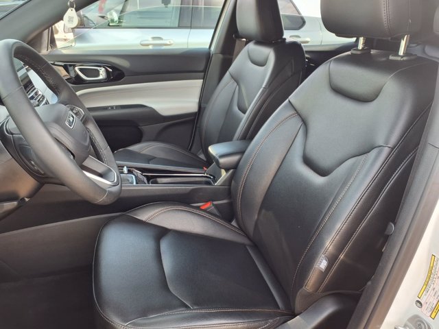 Used 2024 Jeep Compass Limited AWD/4WD image 4