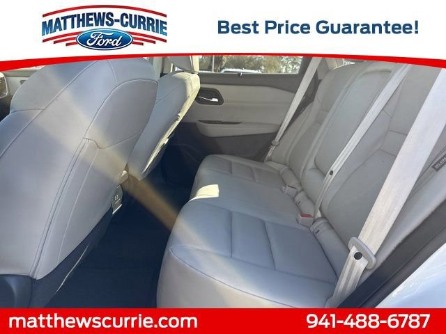 Used 2023 Nissan Rogue SV w/ SV Premium B Package image 12