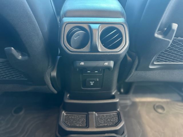 Used 2024 Jeep Wrangler Unlimited Rubicon 4xe AWD/4WD image 24