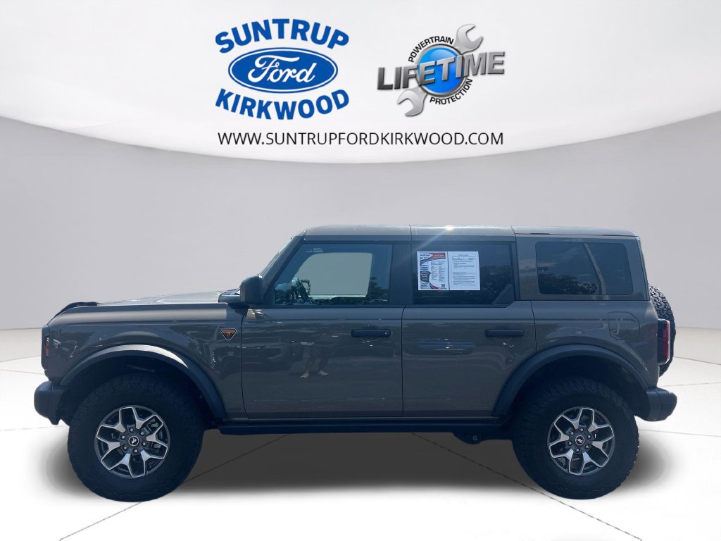 Certified 2025 Ford Bronco Badlands AWD/4WD image 2