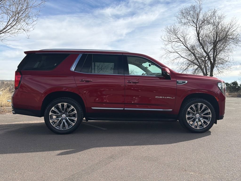 Used 2021 GMC Yukon Denali w/ Advanced Technology Package image 6