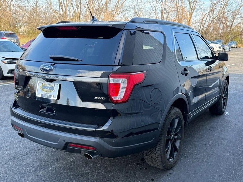 Certified 2019 Ford Explorer XLT w/ Equipment Group 202A image 5