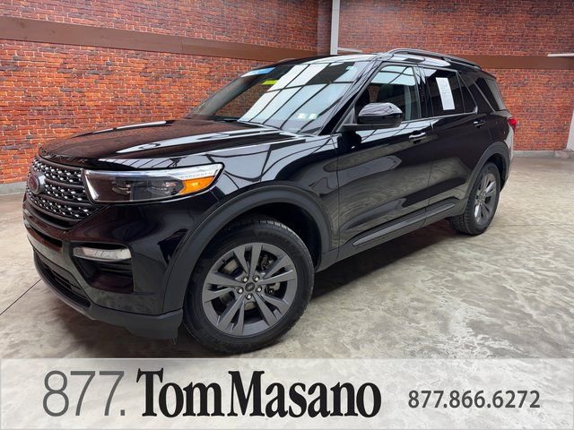 Certified 2022 Ford Explorer XLT w/ Equipment Group 202A image 1
