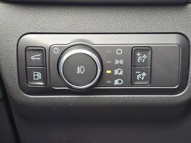 Certified 2025 Ford Escape SE FWD image 14