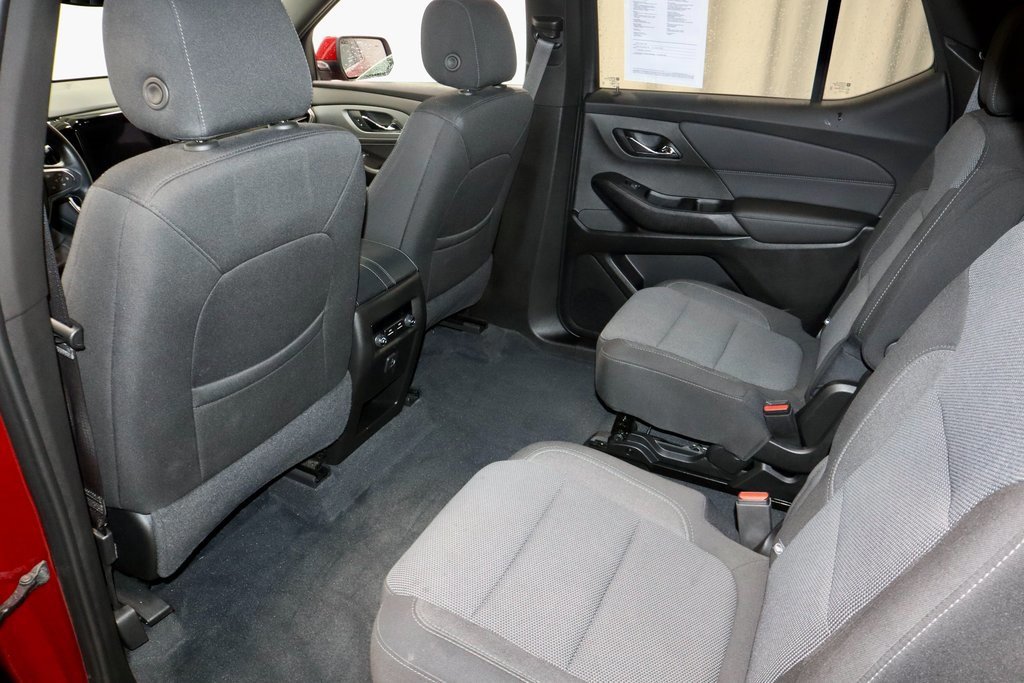Used 2023 Chevrolet Traverse LT image 21