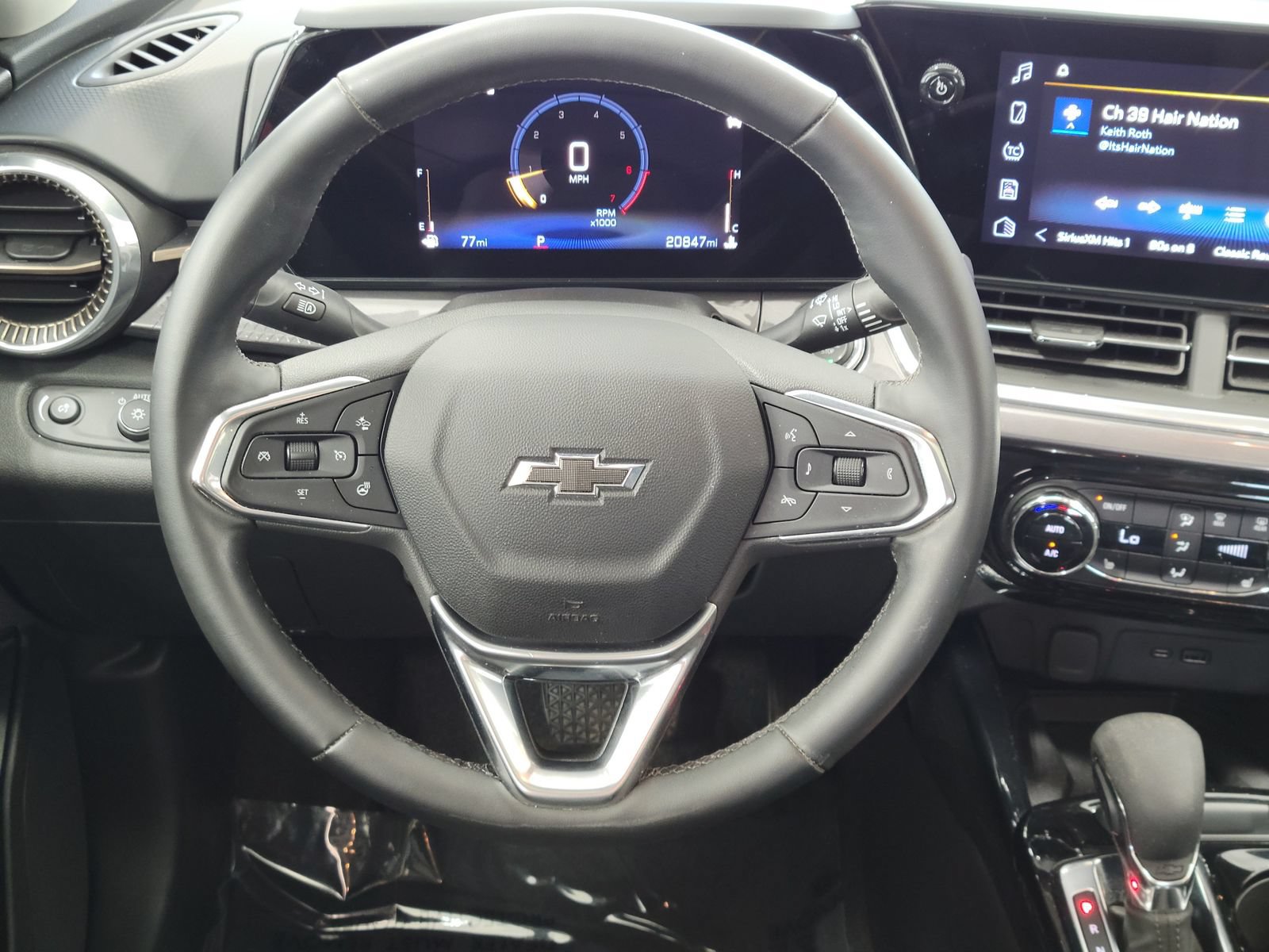 Used 2024 Chevrolet Trax ACTIV w/ Sunroof Package FWD image 29
