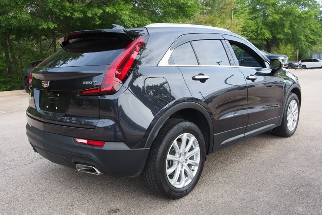 Used 2023 Cadillac XT4 Luxury w/ Cold Weather Package FWD image 7