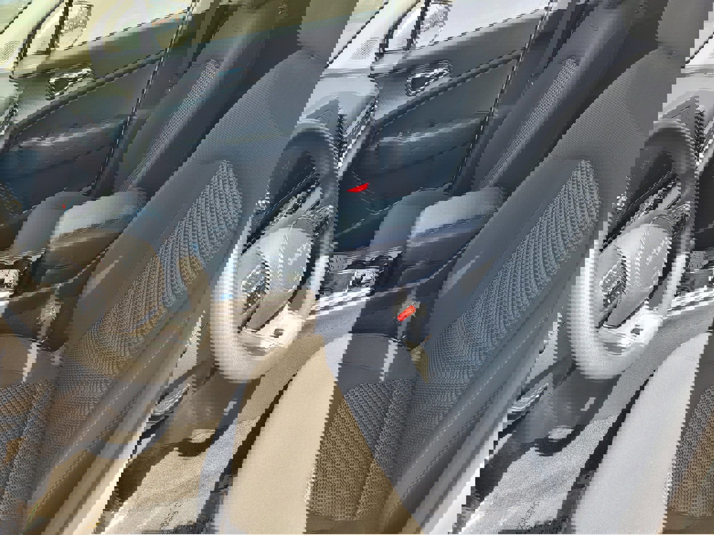 Used 2023 Kia Sportage LX AWD/4WD image 12