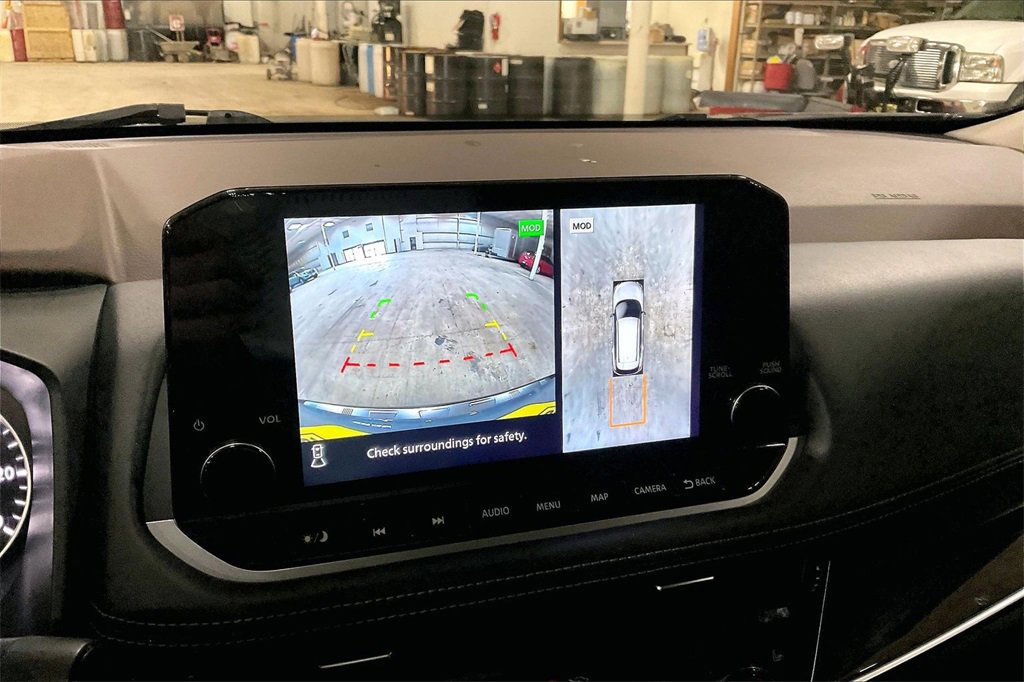 Used 2023 Nissan Rogue SL w/ SL Premium Package image 20