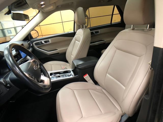 Certified 2023 Ford Explorer XLT w/ Equipment Group 202A image 10