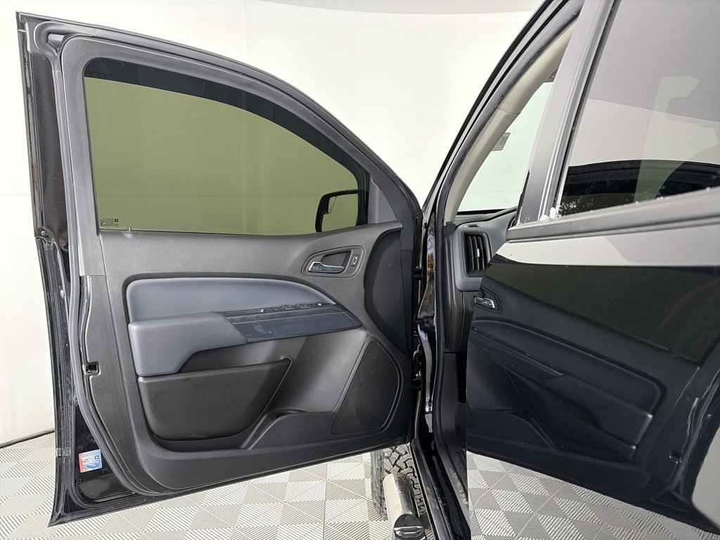 Used 2019 Chevrolet Colorado Z71 w/ LPO, Premium Interior Package image 10