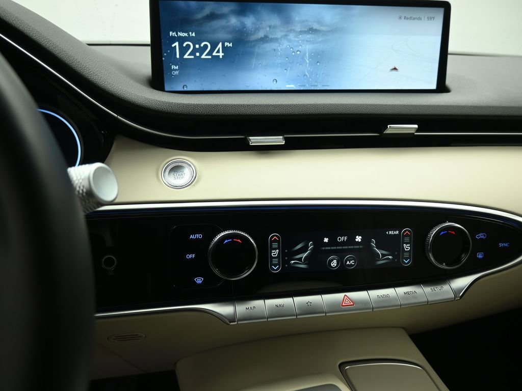 Used 2023 Genesis GV70 2.5T w/ Advanced Package image 16