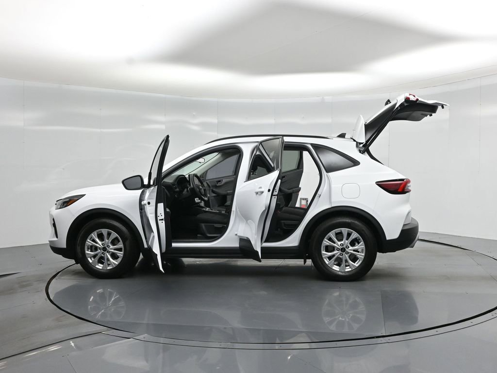 Certified 2025 Ford Escape Active w/ Tech Pack #1 FWD image 33