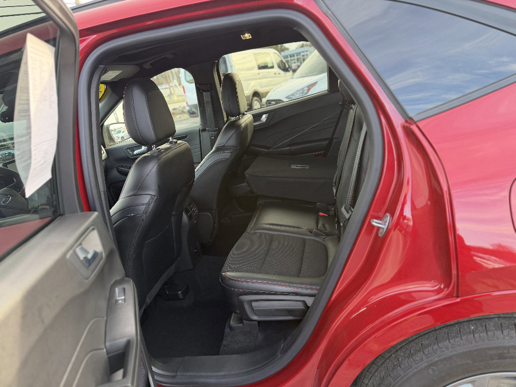 Certified 2023 Ford Escape ST-Line w/ Tech Pack #1 AWD/4WD image 12