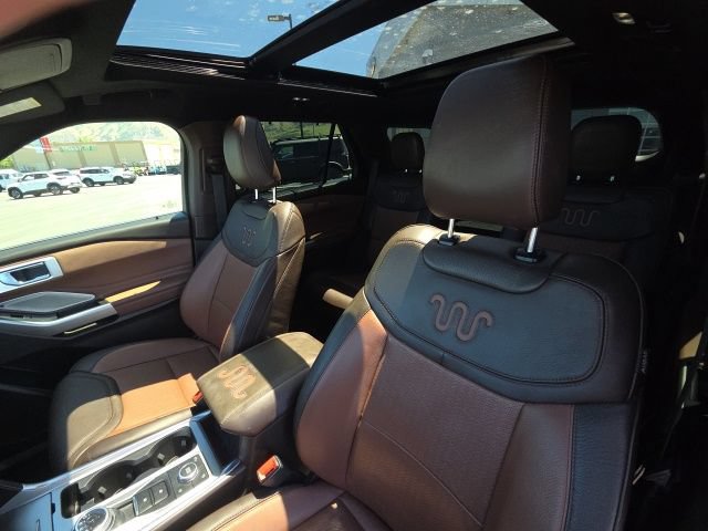 Certified 2023 Ford Explorer King Ranch w/ Technology Package AWD/4WD image 16