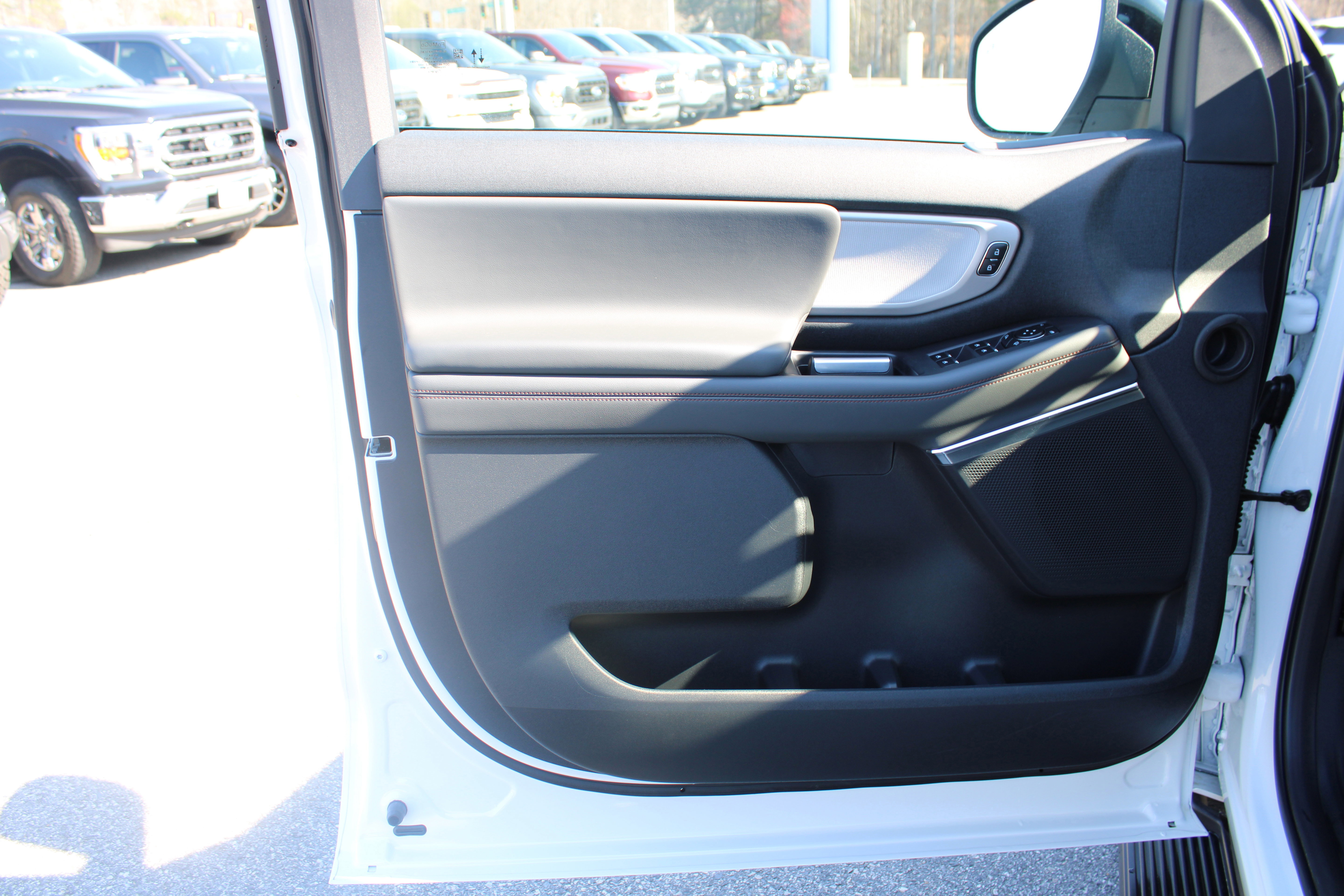 Certified 2025 Ford Expedition Max Active image 24