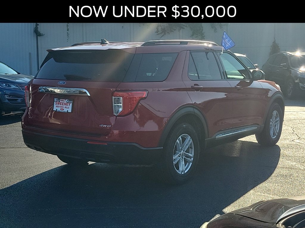 Certified 2022 Ford Explorer XLT AWD/4WD image 4