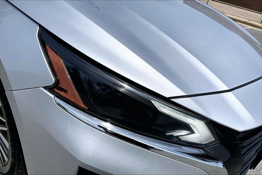 Used 2024 Nissan Altima 2.5 SV FWD image 27