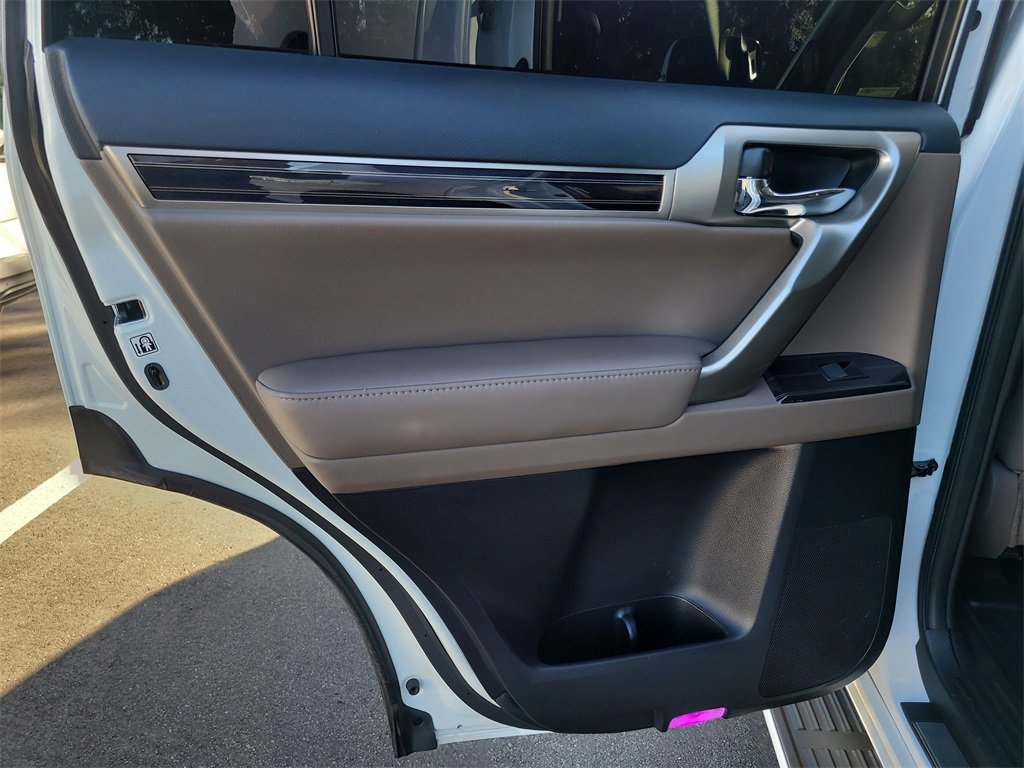 Used 2020 Lexus GX 460 Premium image 8