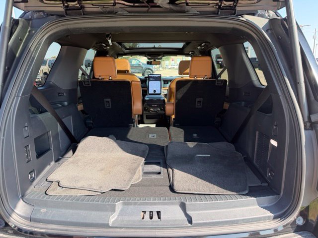 Certified 2024 Ford Expedition Platinum AWD/4WD image 10