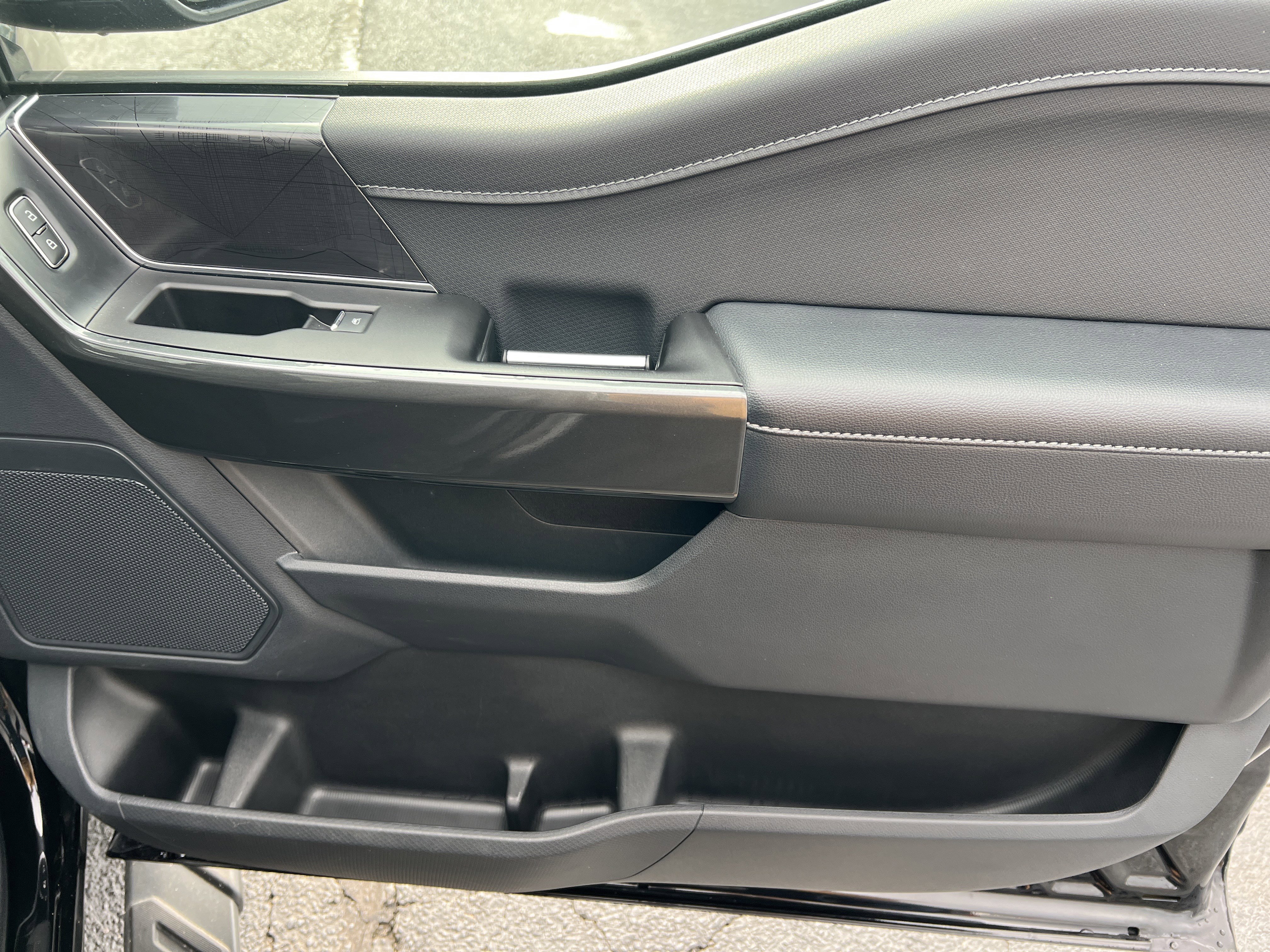 Certified 2022 Ford F150 XLT w/ Equipment Group 302A High image 16