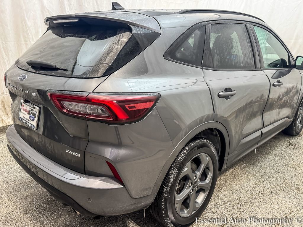 Certified 2023 Ford Escape ST-Line w/ Tech Pack #1 image 6