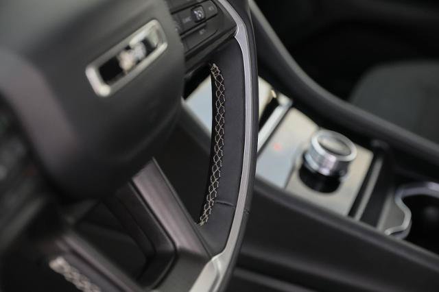 Used 2024 Jeep Grand Cherokee L Laredo w/ Luxury Tech Group I AWD/4WD image 22