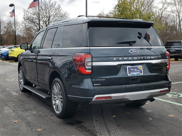 Certified 2022 Ford Expedition Platinum image 2