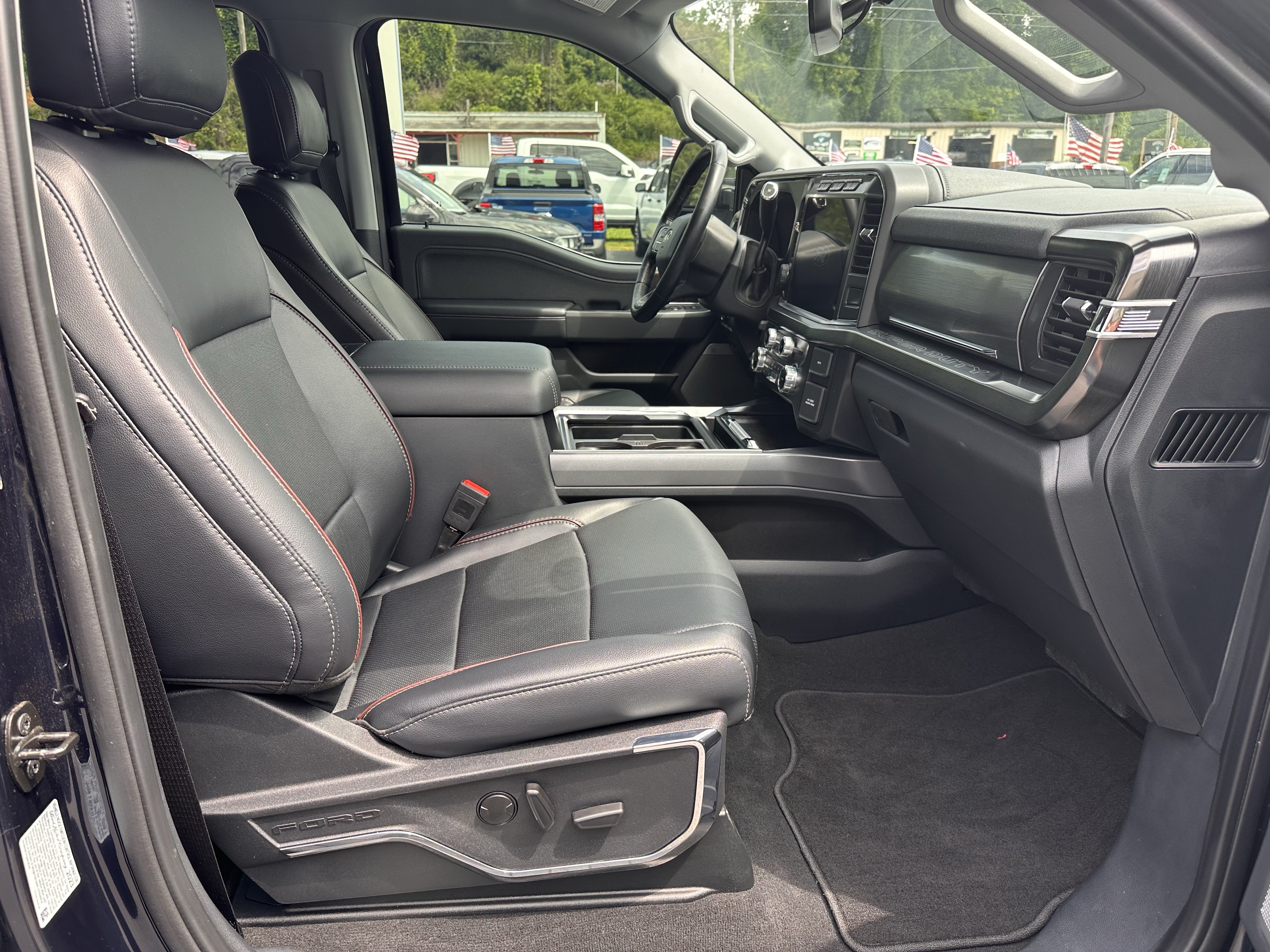 Certified 2024 Ford F250 Lariat w/ Lariat Ultimate Package AWD/4WD image 16
