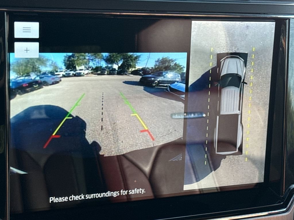 Certified 2022 Ford F450 Platinum w/ FX4 Off-Road Package image 23